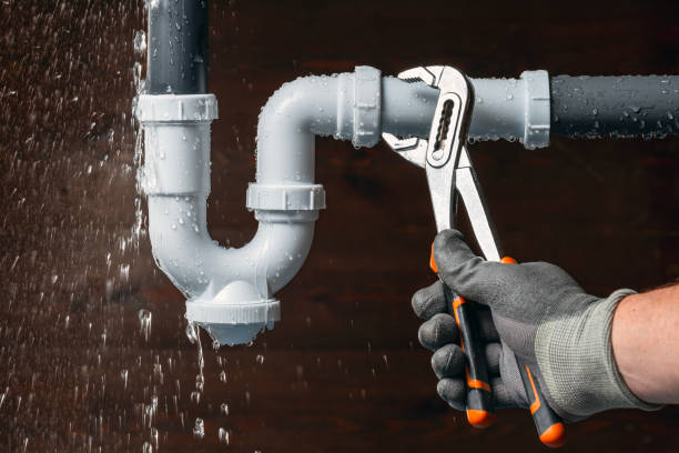 Professional Plumbing technician working in League City, TX